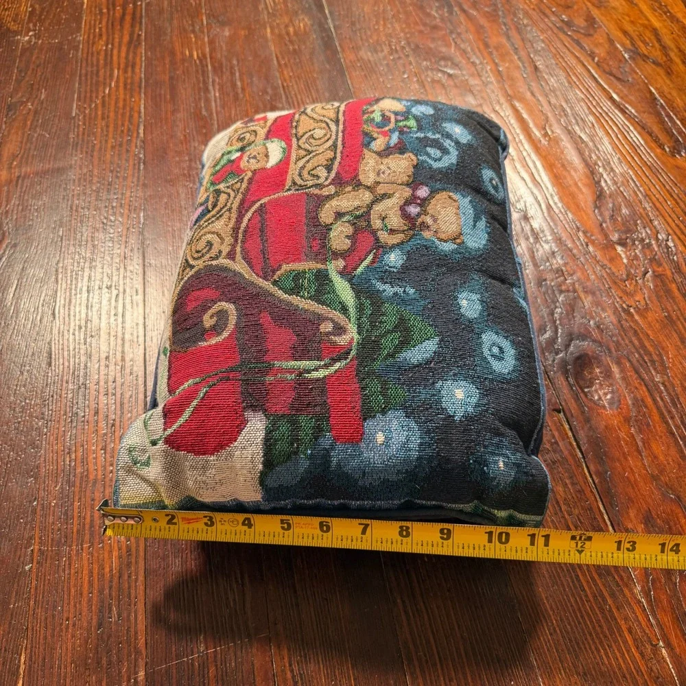 Vintage‎ Christmas Teddy Bear Sleigh Tapestry Throw Pillow Navy Blue 15x11